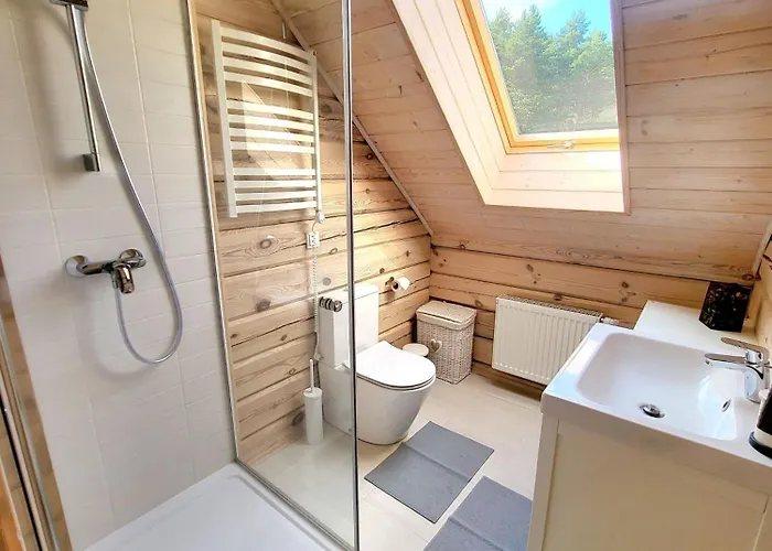 Grey Pine House Apartment *