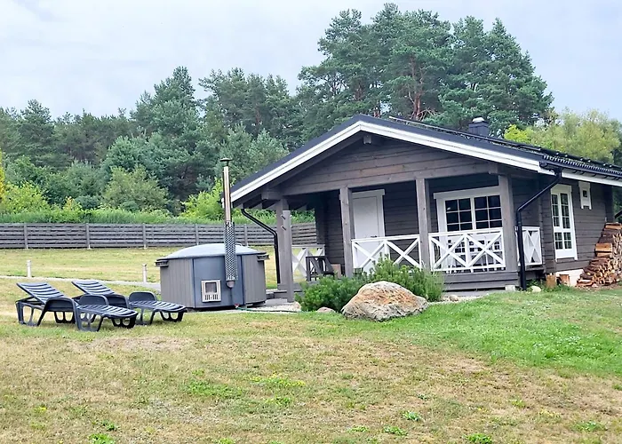 Grey Pine House Apartment