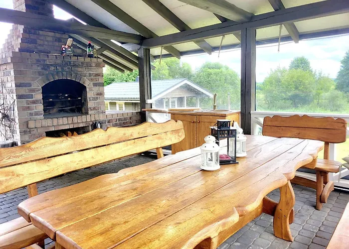 Grey Pine House Apartment *